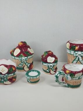 Vintage Young’s Inc 1997 Country Farmhouse Apple Basket Canisters Napkin Holder